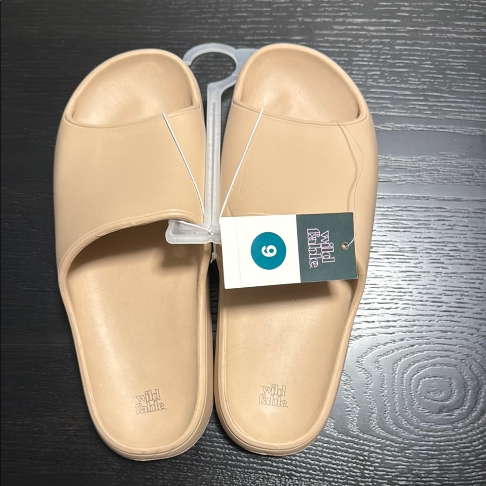 Wild Fable Tan Slippers Minimalist Design